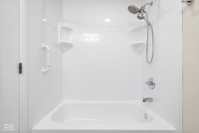 4845 Timbercrest Drive, Columbus, IN 47203