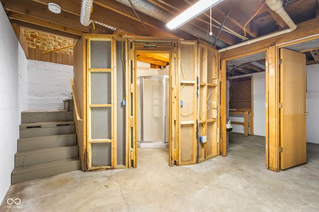 4845 Timbercrest Drive, Columbus, IN 47203