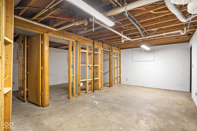 4845 Timbercrest Drive, Columbus, IN 47203