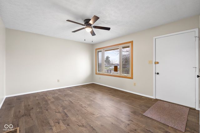 4845 Timbercrest Drive, Columbus, IN 47203