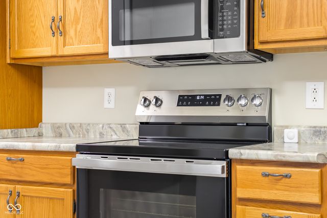 4845 Timbercrest Drive, Columbus, IN 47203