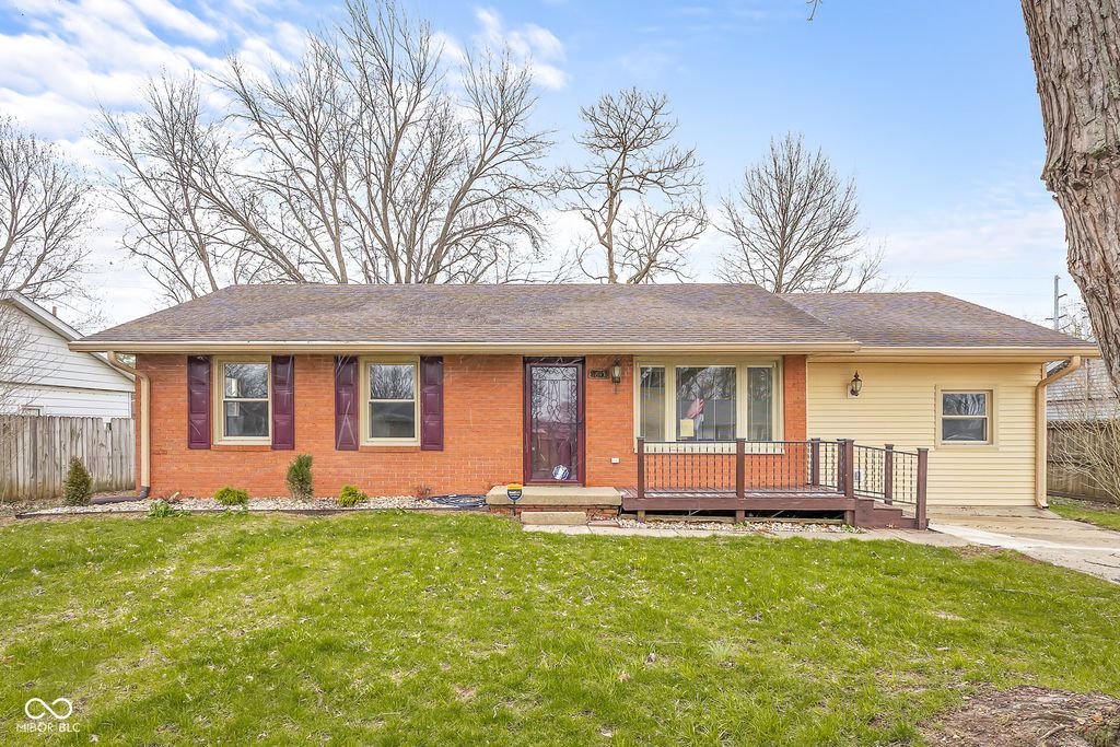 4845 Timbercrest Drive, Columbus, IN 47203