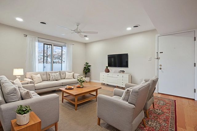 2 Constitution Street C, Methuen, MA 01844