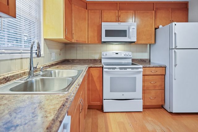 2 Constitution Street C, Methuen, MA 01844