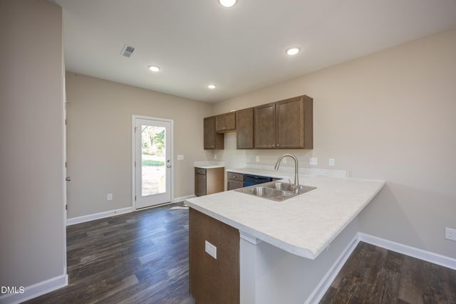 179 W Hamer Street, Coats, NC 27521