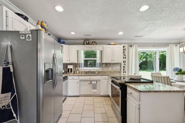 120 Dogwood Ln, Winchester, TN 37398