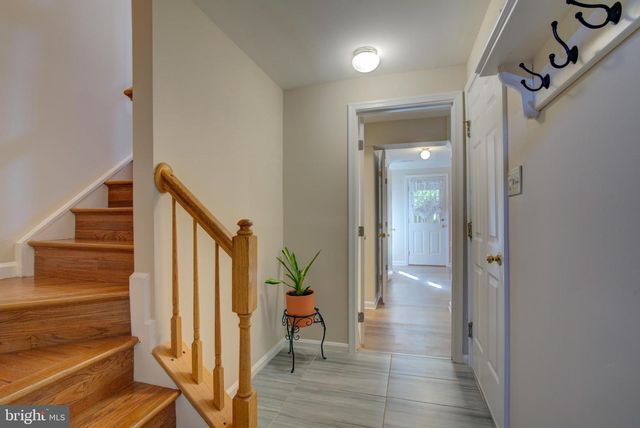 20352 BRIARCLIFF TER, Sterling, VA 20165