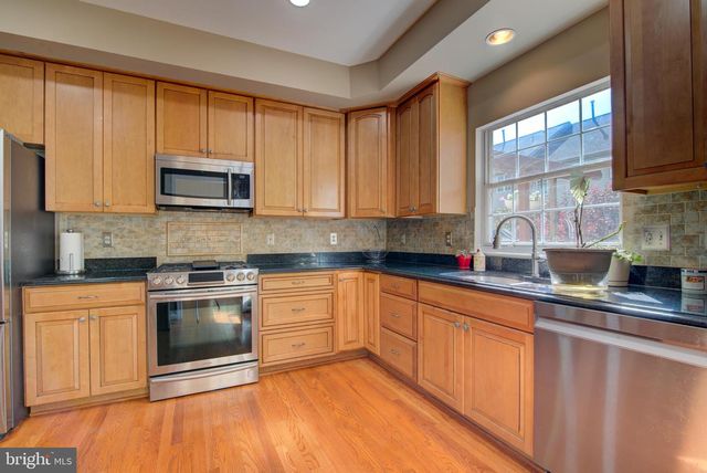 20352 BRIARCLIFF TER, Sterling, VA 20165