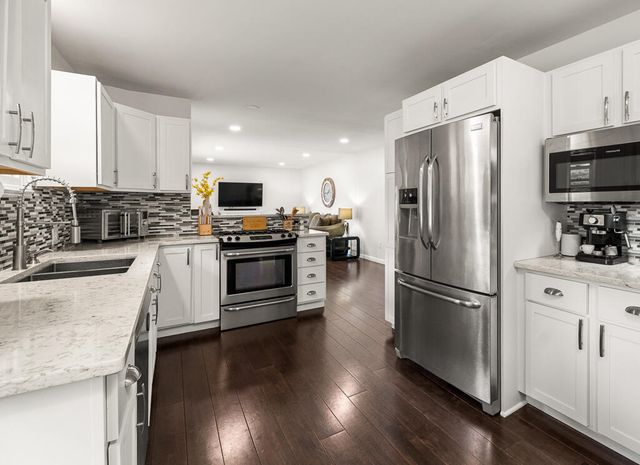 1360 Logan Road, Muskegon, MI 49445