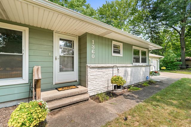 1360 Logan Road, Muskegon, MI 49445