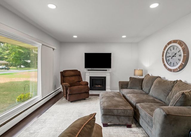 1360 Logan Road, Muskegon, MI 49445