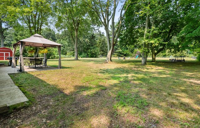 1360 Logan Road, Muskegon, MI 49445