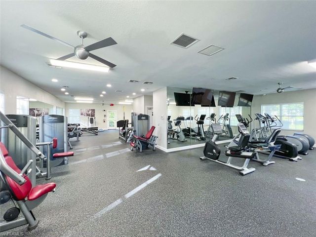 6816 Satinleaf RD S 102, Naples, FL 34109