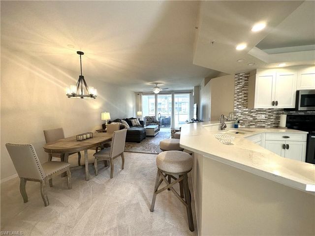 6816 Satinleaf RD S 102, Naples, FL 34109