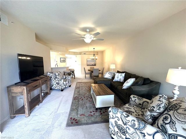 6816 Satinleaf RD S 102, Naples, FL 34109
