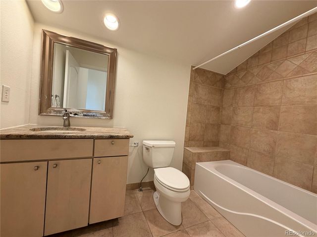 225 S Monroe Street, Denver, CO 80209