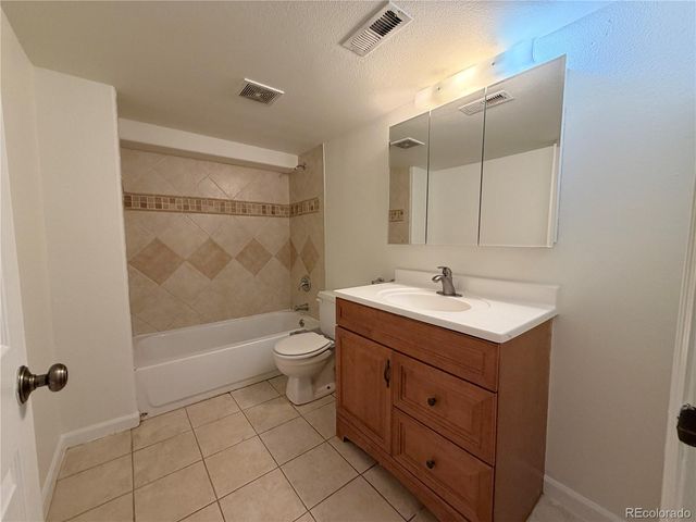 225 S Monroe Street, Denver, CO 80209