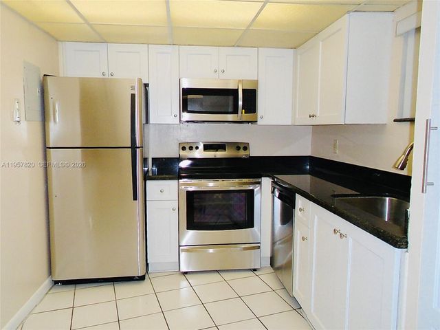 4215 N University Dr 306, Sunrise, FL 33351