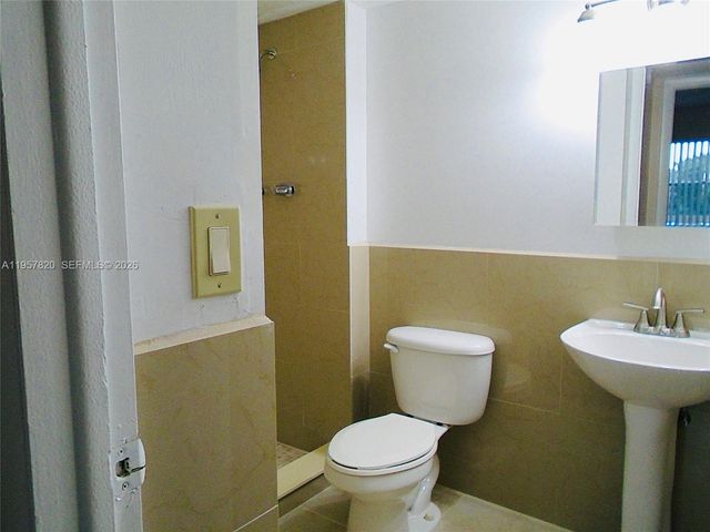 4215 N University Dr 306, Sunrise, FL 33351