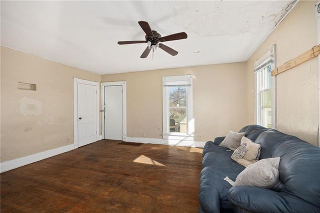 2522 Olive Street, St Joseph, MO 64507