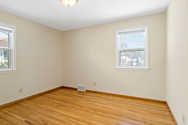 7433 12th Avenue S, Richfield, MN 55423