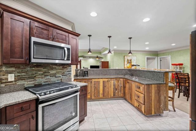 108 Waters Edge Drive, Woodstock, GA 30188