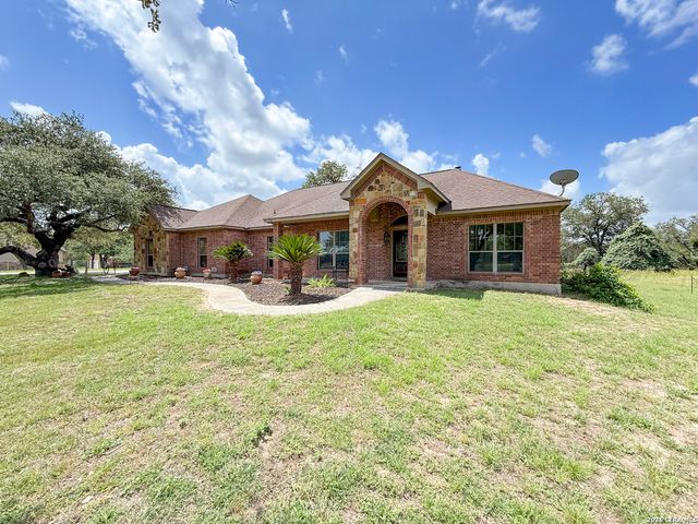124 County Road 6879, Natalia, TX 78059