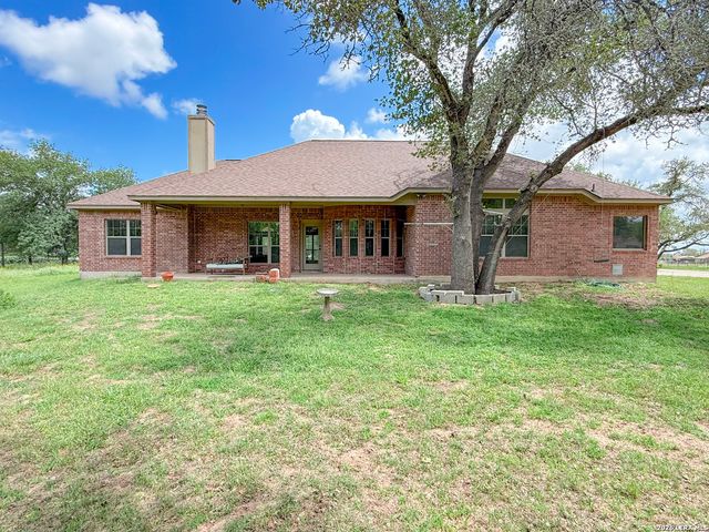 124 County Road 6879, Natalia, TX 78059