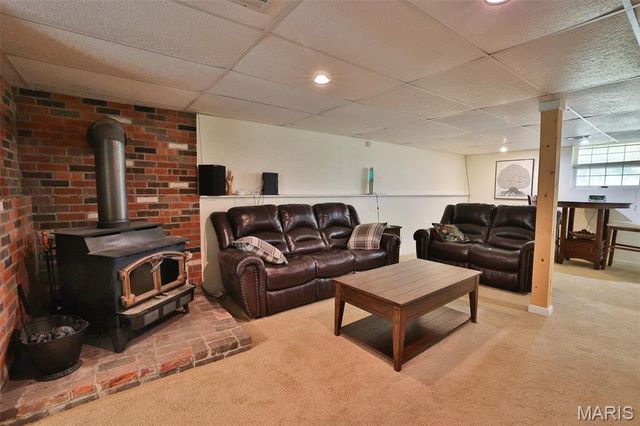 207 Lakewood Drive, Hillsboro, IL 62049