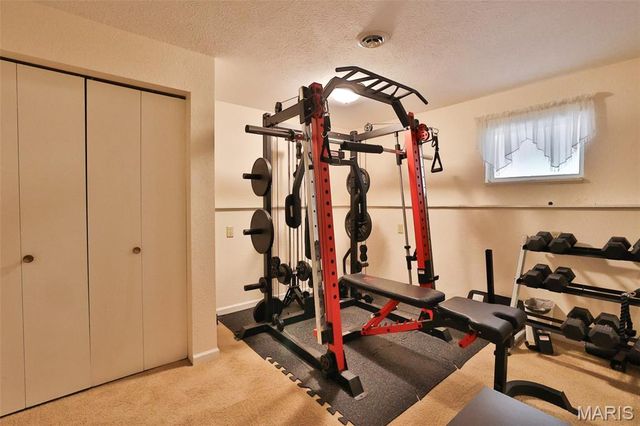 207 Lakewood Drive, Hillsboro, IL 62049