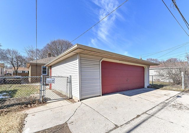 2530 S 64th STREET, Milwaukee, WI 53219