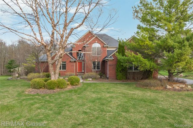 4930 Menominee Lane, Village Of Clarkston, MI 48348