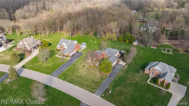 4930 Menominee Lane, Village Of Clarkston, MI 48348