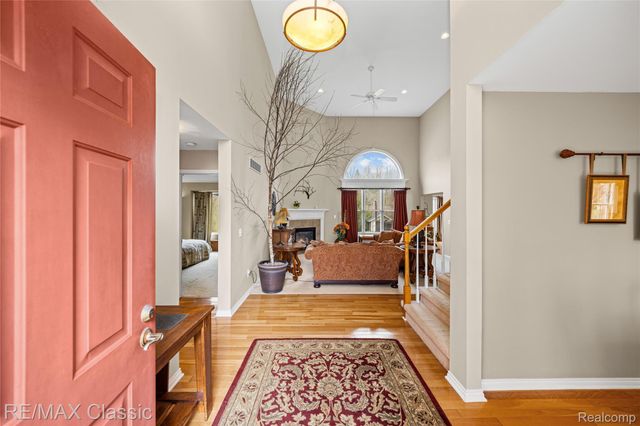 4930 Menominee Lane, Village Of Clarkston, MI 48348