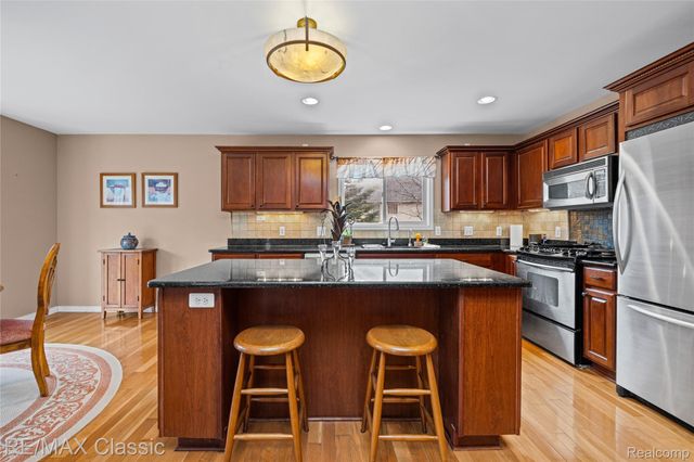 4930 Menominee Lane, Village Of Clarkston, MI 48348