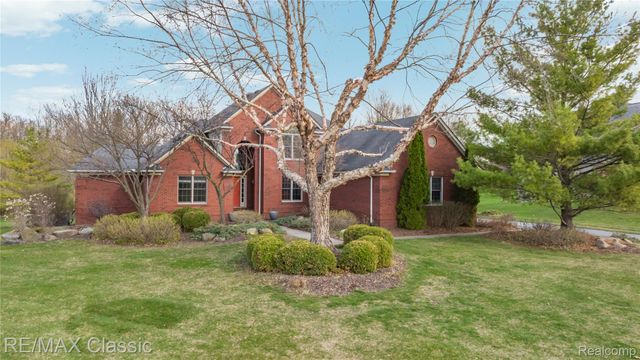 4930 Menominee Lane, Village Of Clarkston, MI 48348