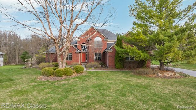 4930 Menominee Lane, Village Of Clarkston, MI 48348