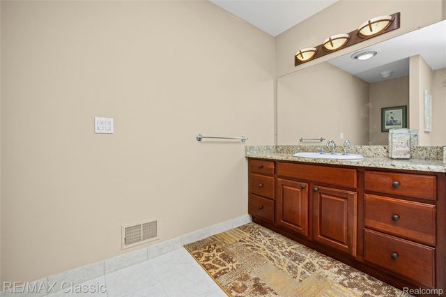 4930 Menominee Lane, Village Of Clarkston, MI 48348