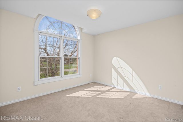 4930 Menominee Lane, Village Of Clarkston, MI 48348