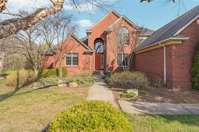 4930 Menominee Lane, Village Of Clarkston, MI 48348