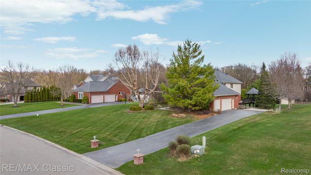 4930 Menominee Lane, Village Of Clarkston, MI 48348