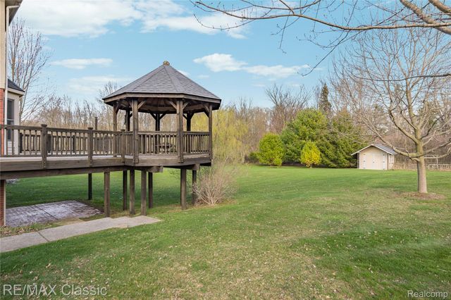 4930 Menominee Lane, Village Of Clarkston, MI 48348