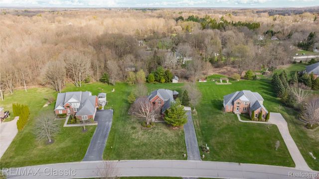 4930 Menominee Lane, Village Of Clarkston, MI 48348