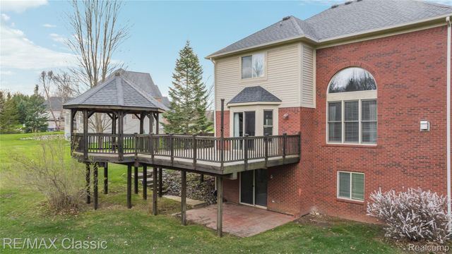 4930 Menominee Lane, Village Of Clarkston, MI 48348