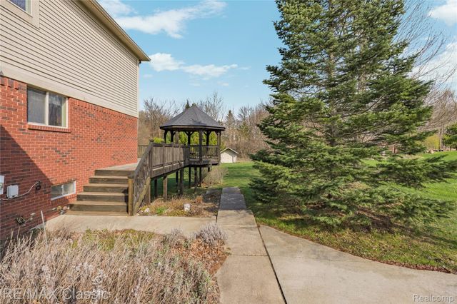 4930 Menominee Lane, Village Of Clarkston, MI 48348