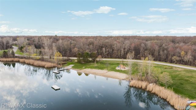 4930 Menominee Lane, Village Of Clarkston, MI 48348