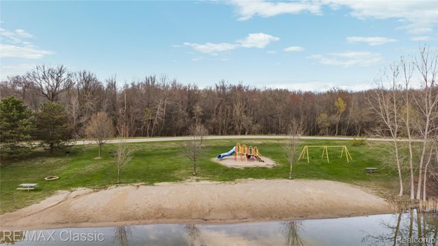 4930 Menominee Lane, Village Of Clarkston, MI 48348