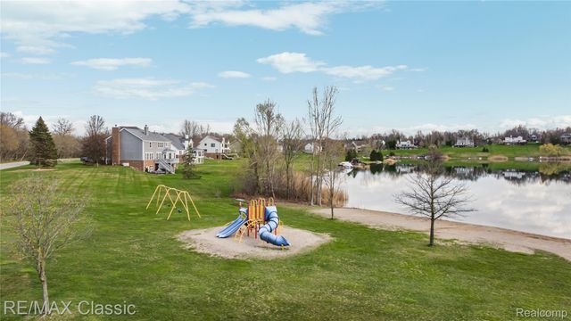 4930 Menominee Lane, Village Of Clarkston, MI 48348