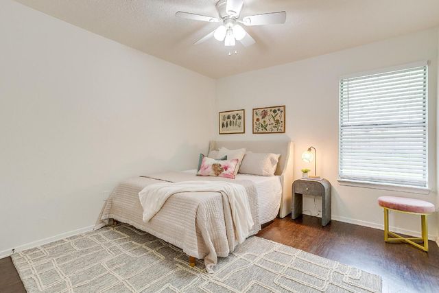 2215 5th Avenue, Fort Worth, TX 76110
