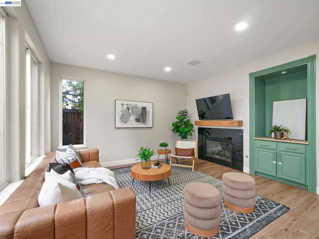 Image 10 of property listing at 4907 Winterbrook Ave, Dublin, CA 94568